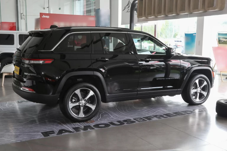 Imported SUV, 2.0T+8AT, combined fuel consumption of 4.29L, suitable for off-road enthusiasts